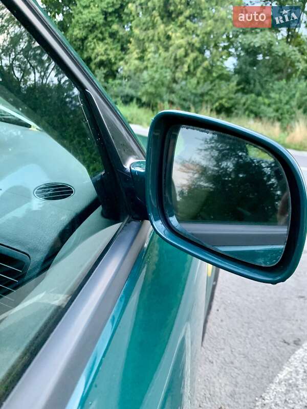 Седан Volkswagen Passat 1999 в Львові