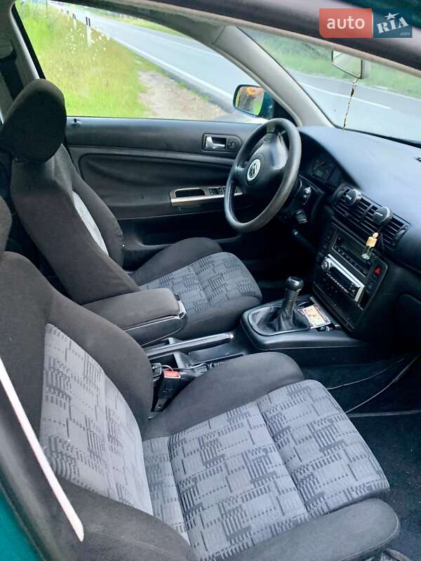 Седан Volkswagen Passat 1999 в Львові