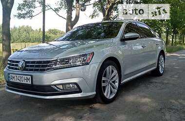 Седан Volkswagen Passat 2018 в Житомире