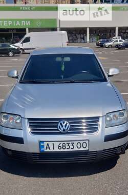 Седан Volkswagen Passat 2004 в Киеве