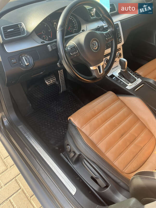 Универсал Volkswagen Passat 2014 в Каменском