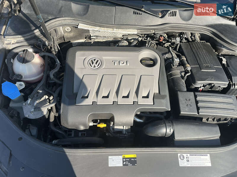 Универсал Volkswagen Passat 2014 в Каменском