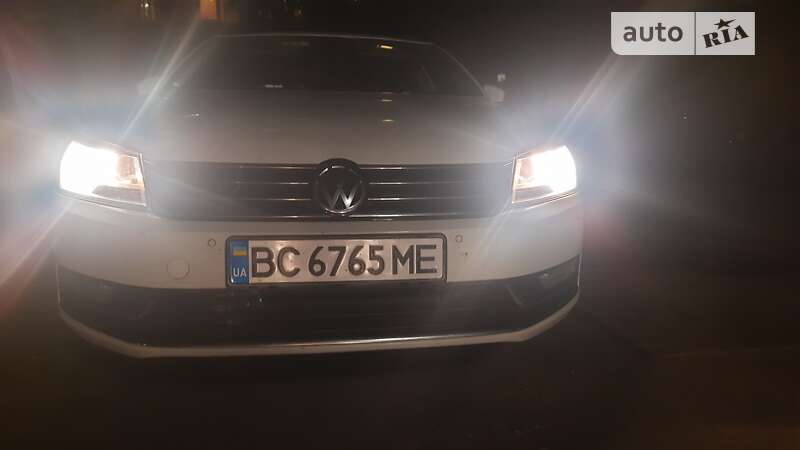 Универсал Volkswagen Passat 2011 в Львове