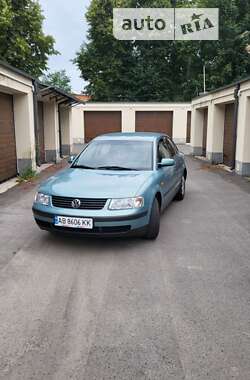 Седан Volkswagen Passat 1999 в Вінниці