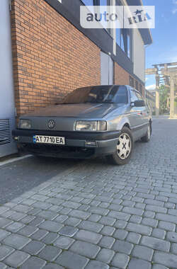 Седан Volkswagen Passat 1989 в Коломиї