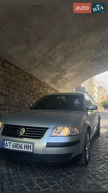 Седан Volkswagen Passat 2001 в Черновцах