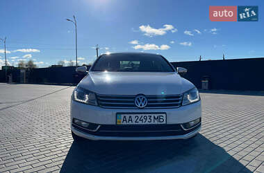 Седан Volkswagen Passat 2012 в 