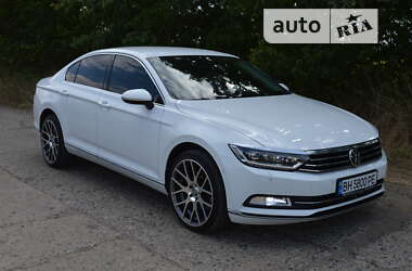 Седан Volkswagen Passat 2016 в Одесі