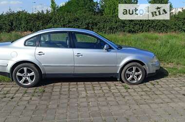 Седан Volkswagen Passat 2001 в Черкасах