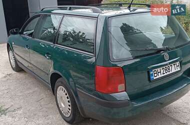 Універсал Volkswagen Passat 2000 в 