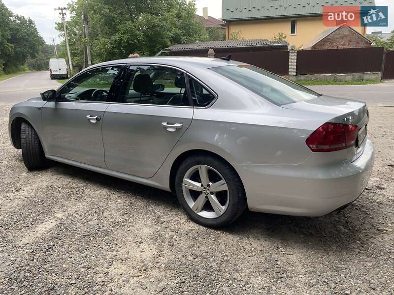 Седан Volkswagen Passat 2015 в Львове