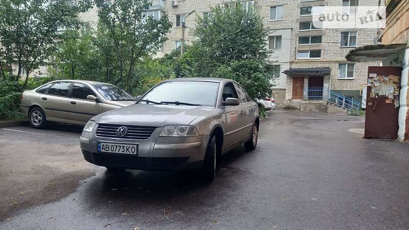 Седан Volkswagen Passat 2002 в Вінниці