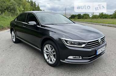 Седан Volkswagen Passat 2019 в Львові