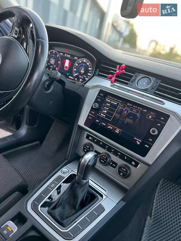 Универсал Volkswagen Passat 2017 в Виннице