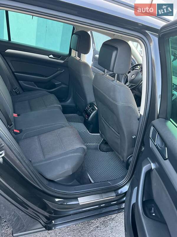 Универсал Volkswagen Passat 2017 в Виннице