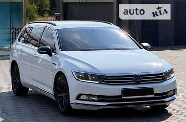 Универсал Volkswagen Passat 2015 в Запорожье