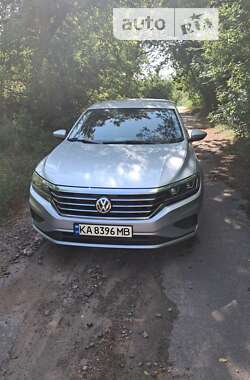 Седан Volkswagen Passat 2020 в Фастове