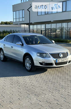 Седан Volkswagen Passat 2007 в Львове