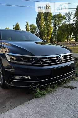 Універсал Volkswagen Passat 2019 в Києві