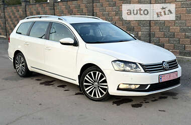 Универсал Volkswagen Passat 2012 в Ровно