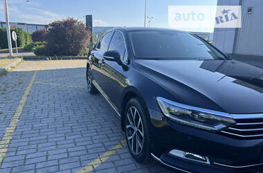 Седан Volkswagen Passat 2018 в Тячеве