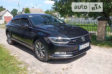 Седан Volkswagen Passat 2016 в Любешове