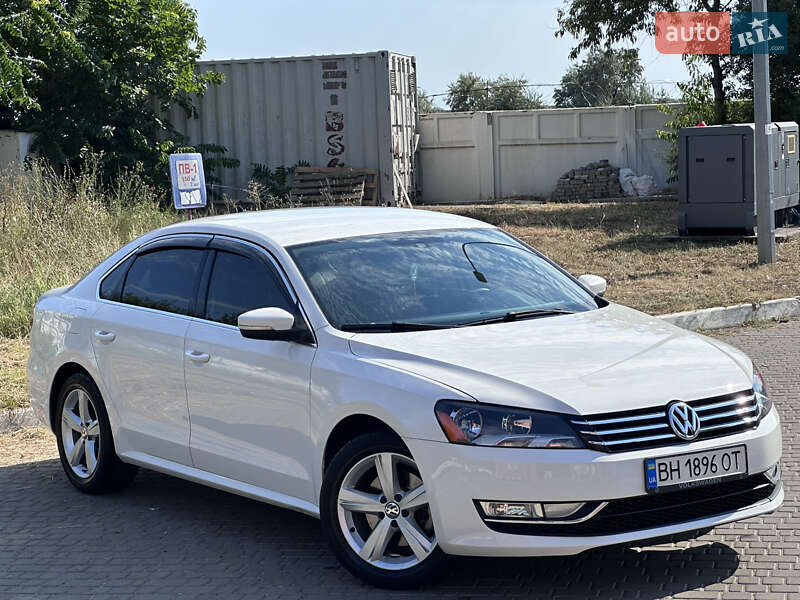 Седан Volkswagen Passat 2015 в Одессе