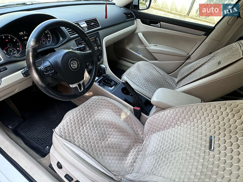 Седан Volkswagen Passat 2015 в Одессе