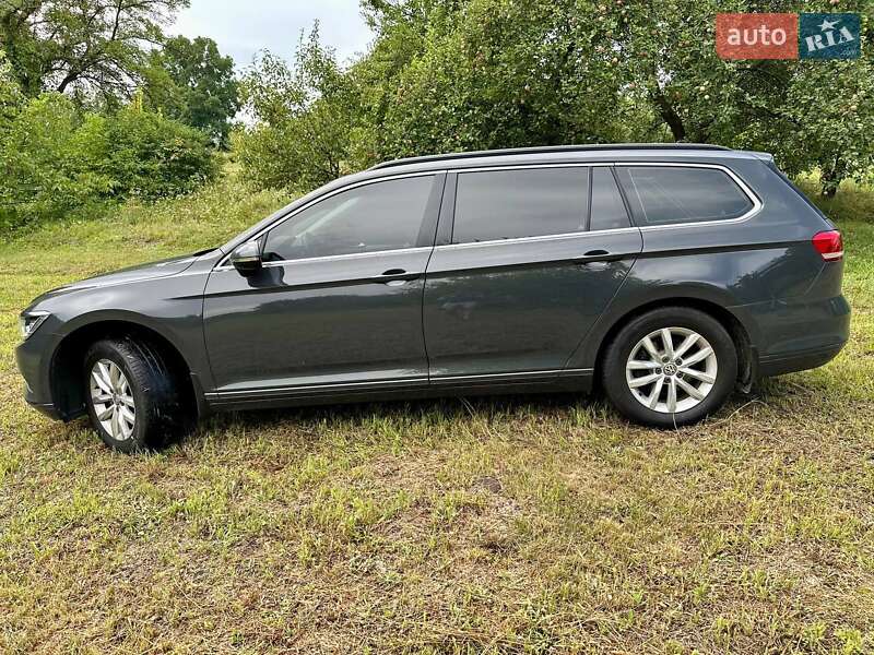 Универсал Volkswagen Passat 2015 в Украинке