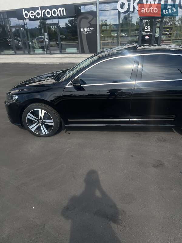 Седан Volkswagen Passat 2016 в Киеве