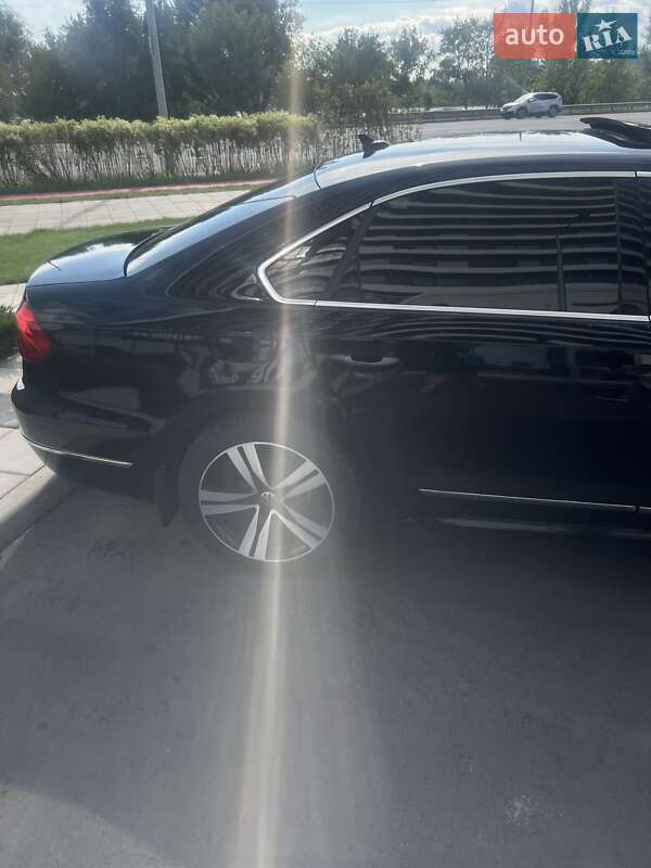 Седан Volkswagen Passat 2016 в Киеве