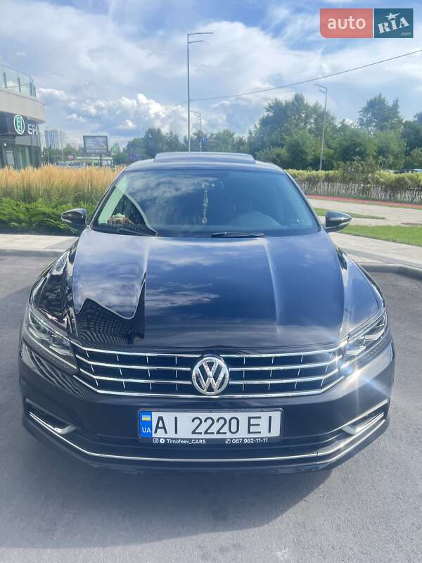 Седан Volkswagen Passat 2016 в Киеве