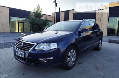 Универсал Volkswagen Passat 2009 в Хмельницком