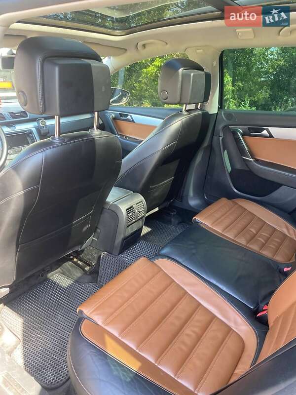 Универсал Volkswagen Passat 2012 в Стрые