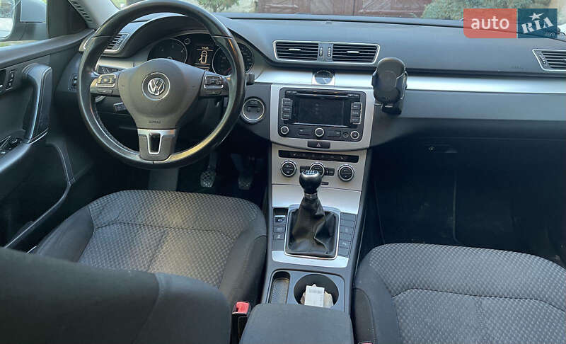 Універсал Volkswagen Passat 2012 в Береговому