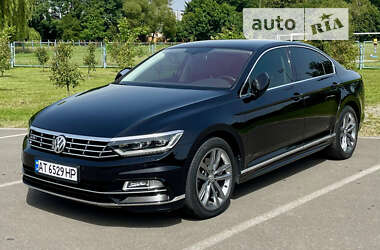 Седан Volkswagen Passat 2015 в Івано-Франківську