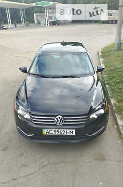 Седан Volkswagen Passat 2012 в Дніпрі