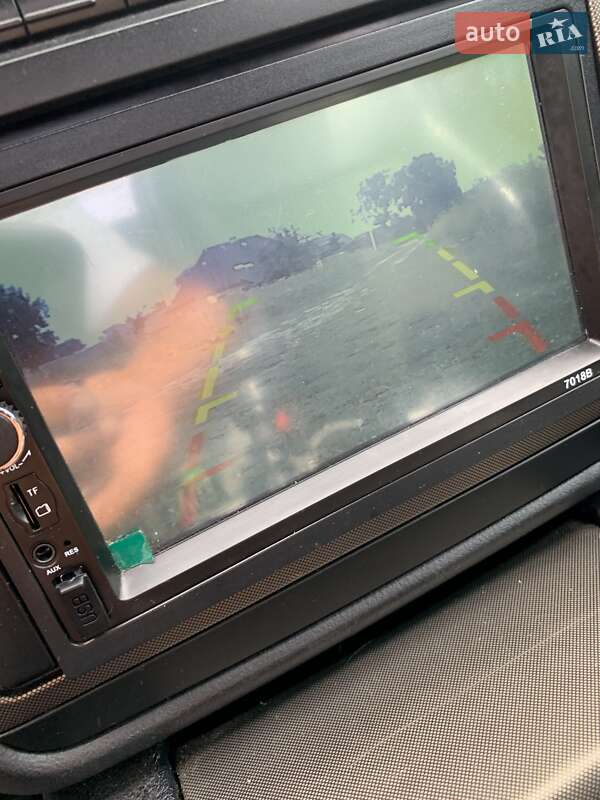 Седан Volkswagen Passat 2001 в Мостиске