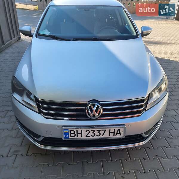 Volkswagen Passat 2011