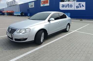 Седан Volkswagen Passat 2006 в Виннице