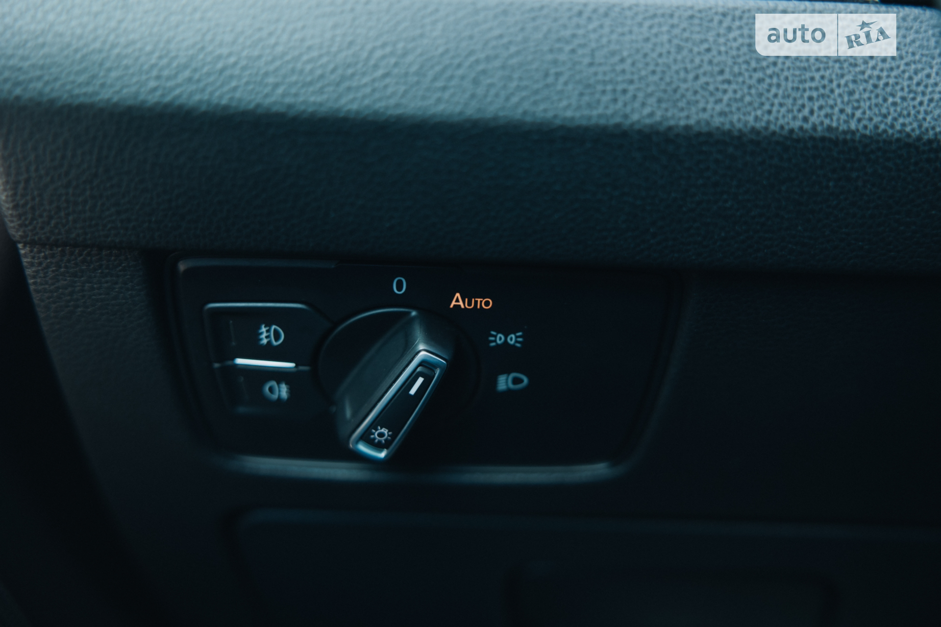 2017 Volkswagen Passat - мініатюра 28