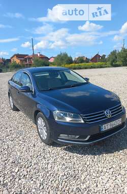 Седан Volkswagen Passat 2012 в Калуше