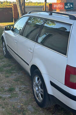Универсал Volkswagen Passat 2001 в Тульчине