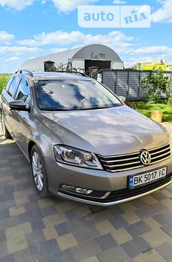 Универсал Volkswagen Passat 2014 в Ровно