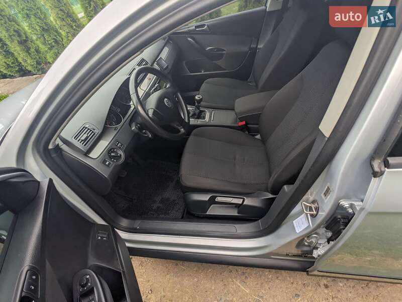 Универсал Volkswagen Passat 2009 в Калуше