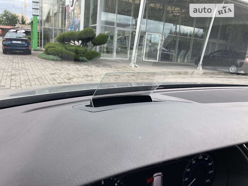 Универсал Volkswagen Passat 2017 в Львове