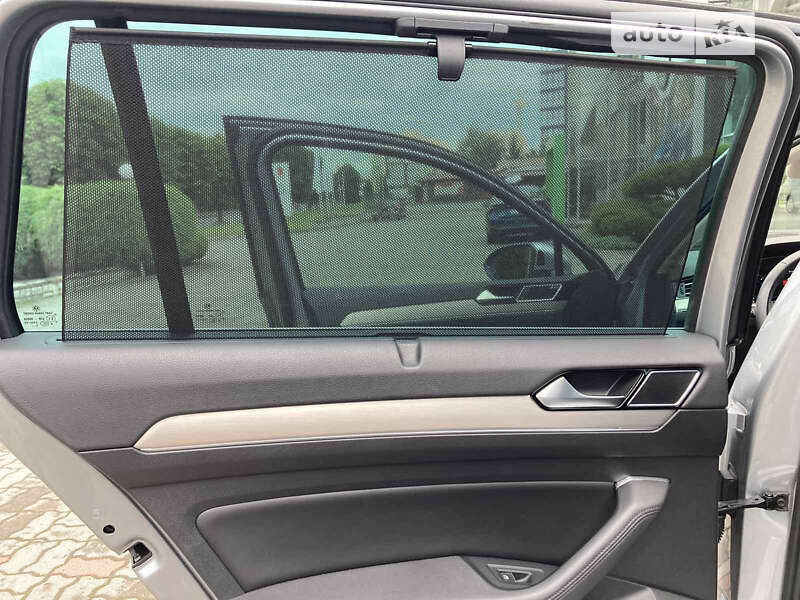 Универсал Volkswagen Passat 2017 в Львове