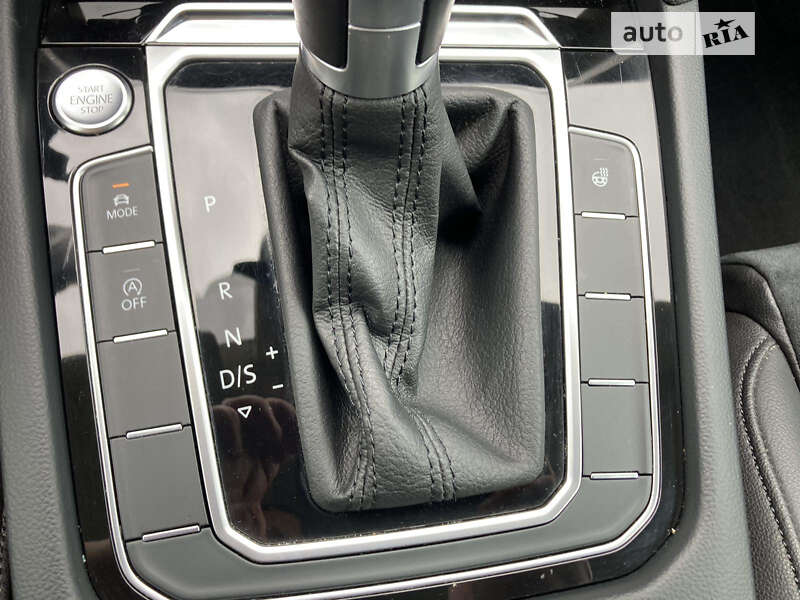 Универсал Volkswagen Passat 2017 в Львове