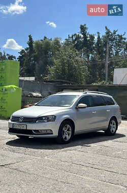 Універсал Volkswagen Passat 2012 в Києві