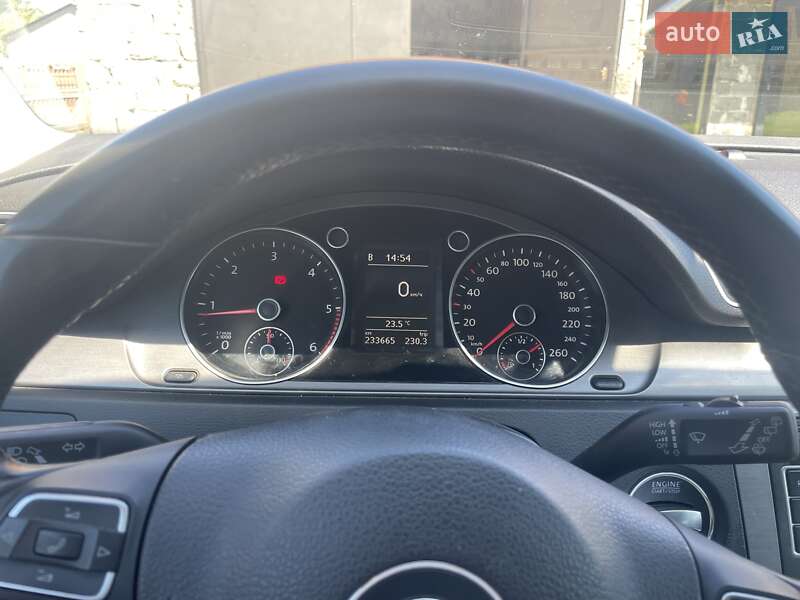 Универсал Volkswagen Passat 2011 в Радехове